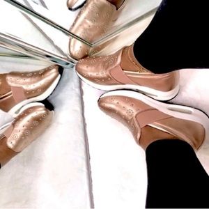 ✌🏼 #248 Super Cute Slip-On Comfort Woman’s Sneakers